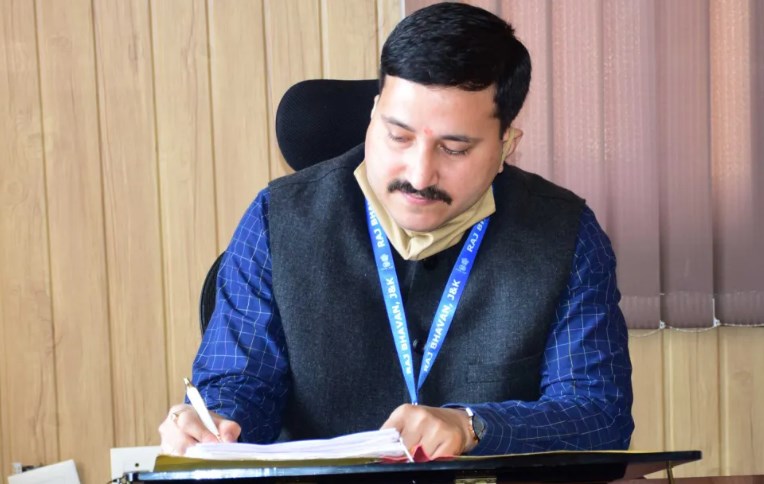 Fake WhatsApp DP Scam: DC Kathua warns against cyber fraudsters